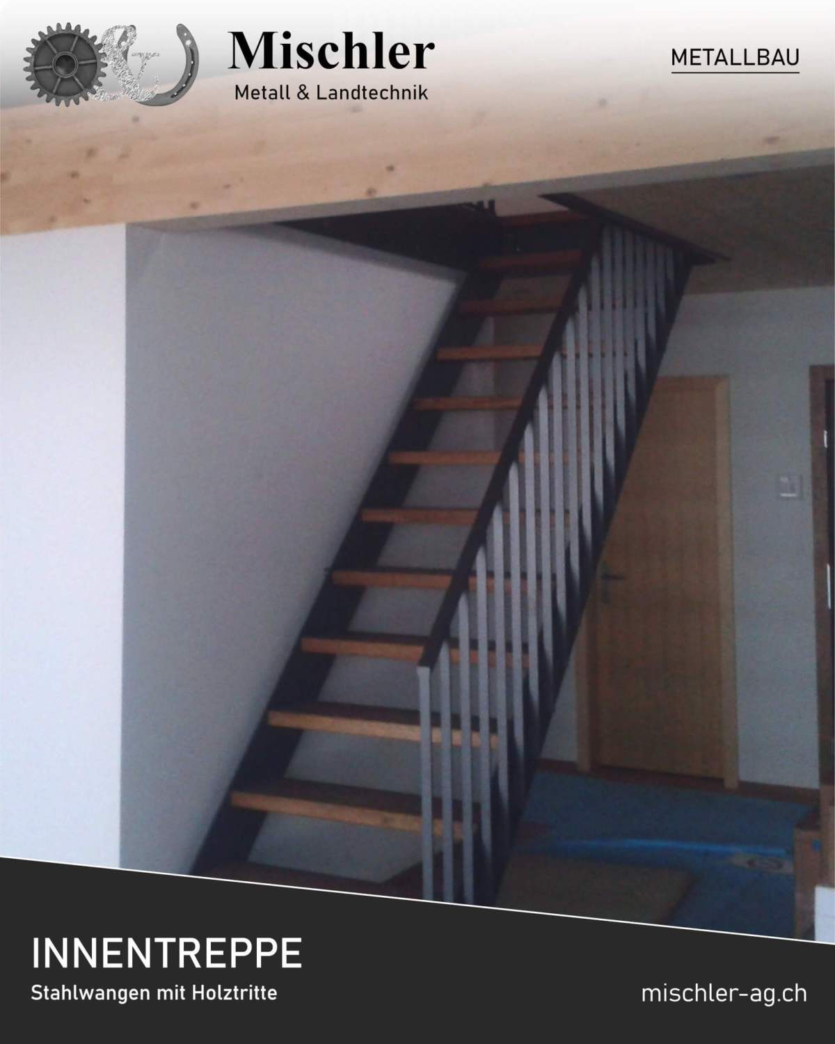 Innentreppe mit Stahlwangen und Holztritten
